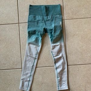 Ombré gym shark leggings